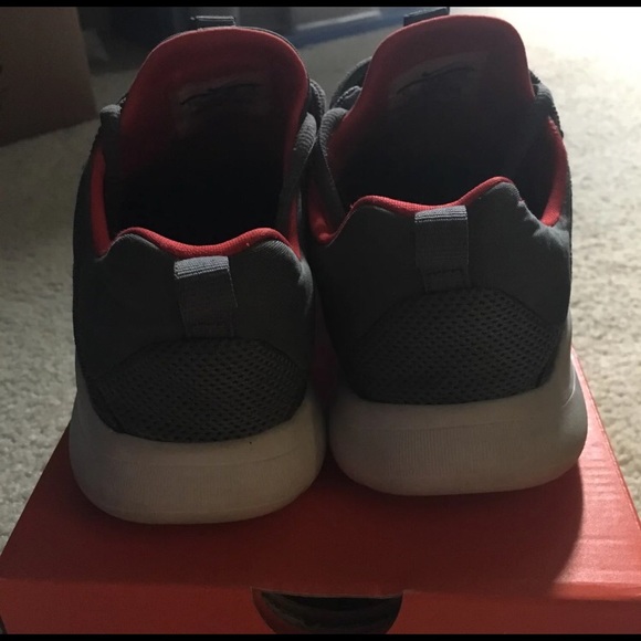 Boys size 6Y Nike sneakers in good condition - Picture 3 of 4